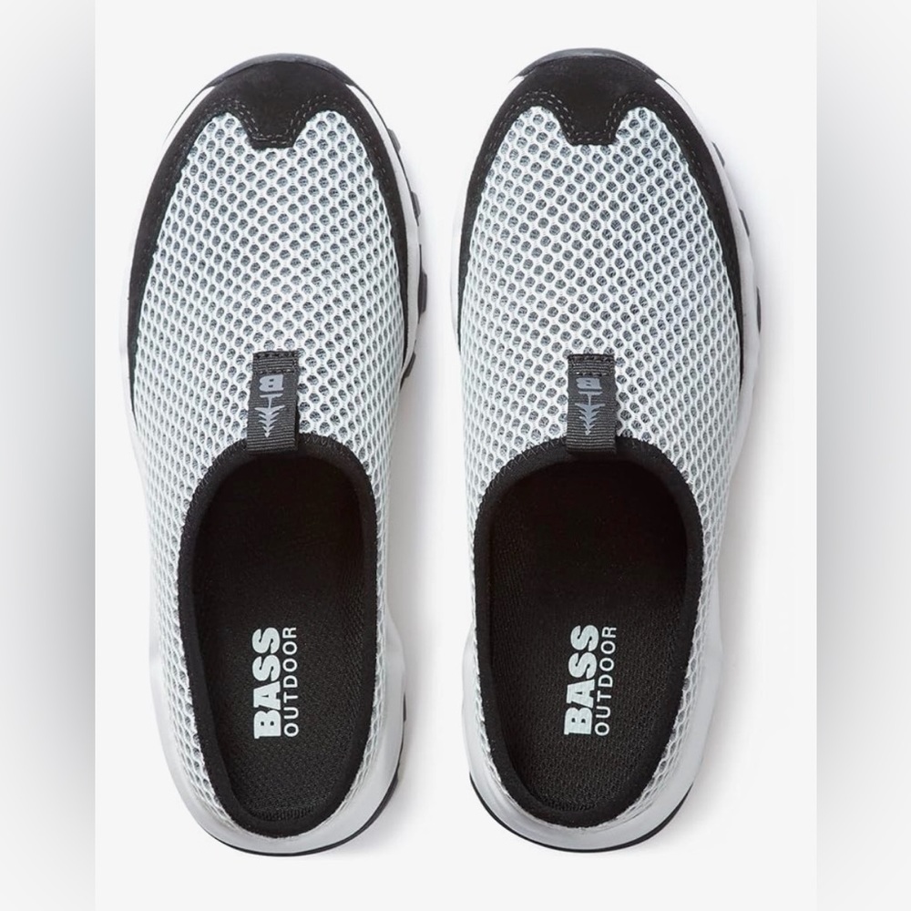 Bass Outdoor Women's Black and White Mesh Slip On Shoe. Women’s Size 9M